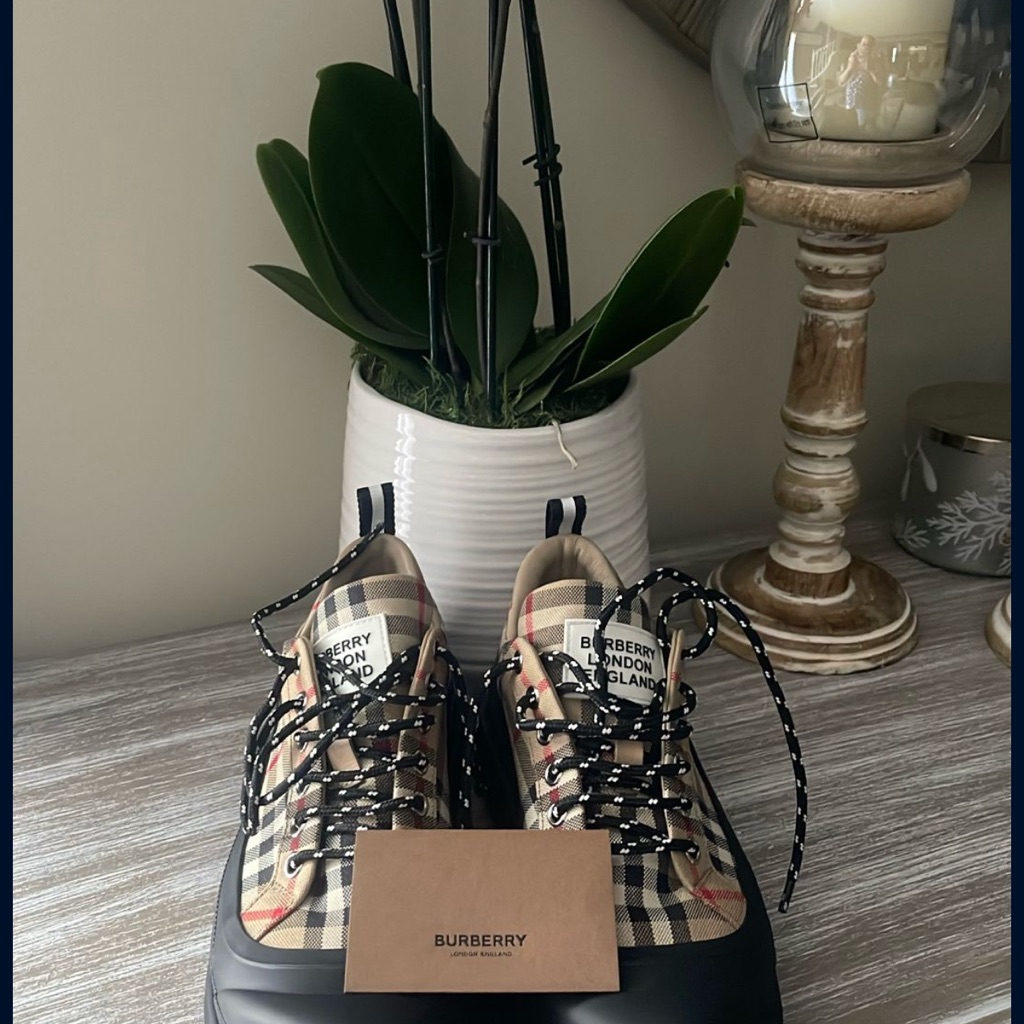 Burberry Black And Tan Sneakers Luxurious Plaid Design